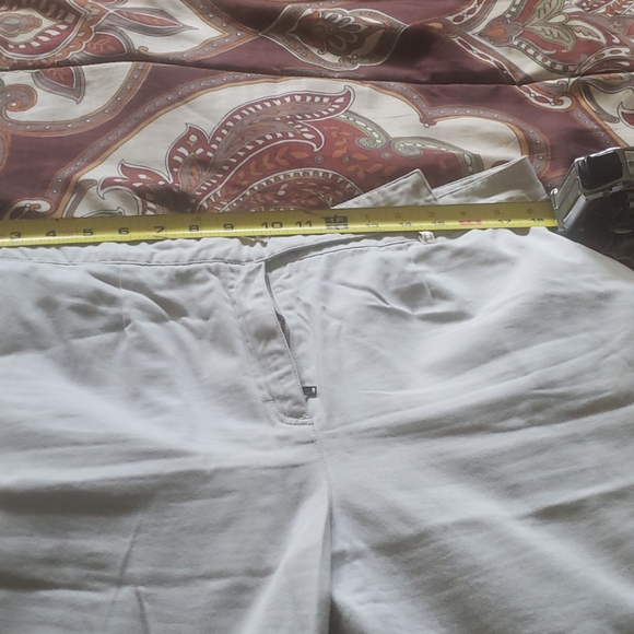 Woman izod capris - Picture 4 of 4